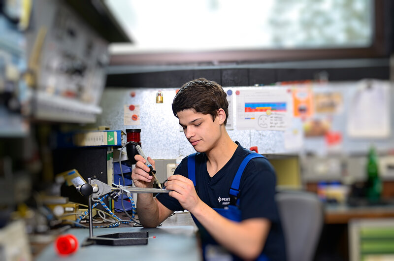 Elektroniker für Betriebstechnik (m/w/d) Elektroniker für Betriebstechnik (m/w/d)