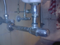 im Keller stingt es........