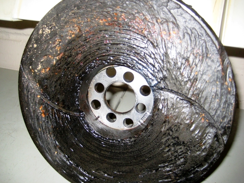 Materialabplatzungen an der Schleissplatte